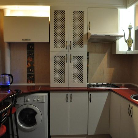 קרמנצ'וג Cozy Apartments Near The Mcdonalds מראה חיצוני תמונה