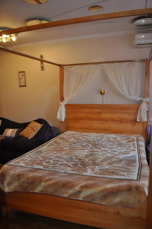 קרמנצ'וג Cozy Apartments Near The Mcdonalds מראה חיצוני תמונה