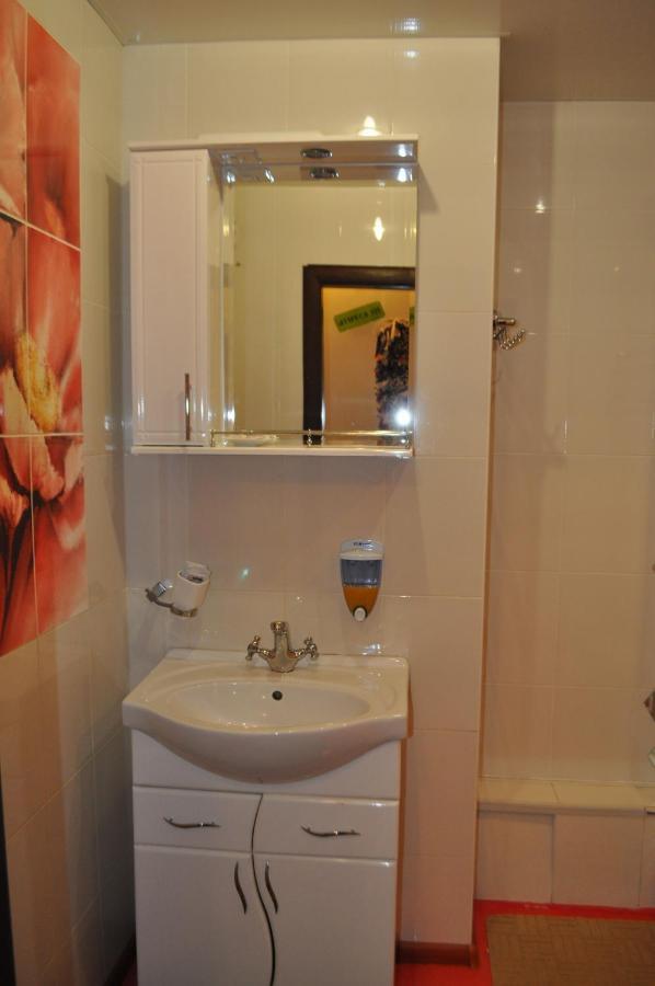 קרמנצ'וג Cozy Apartments Near The Mcdonalds מראה חיצוני תמונה